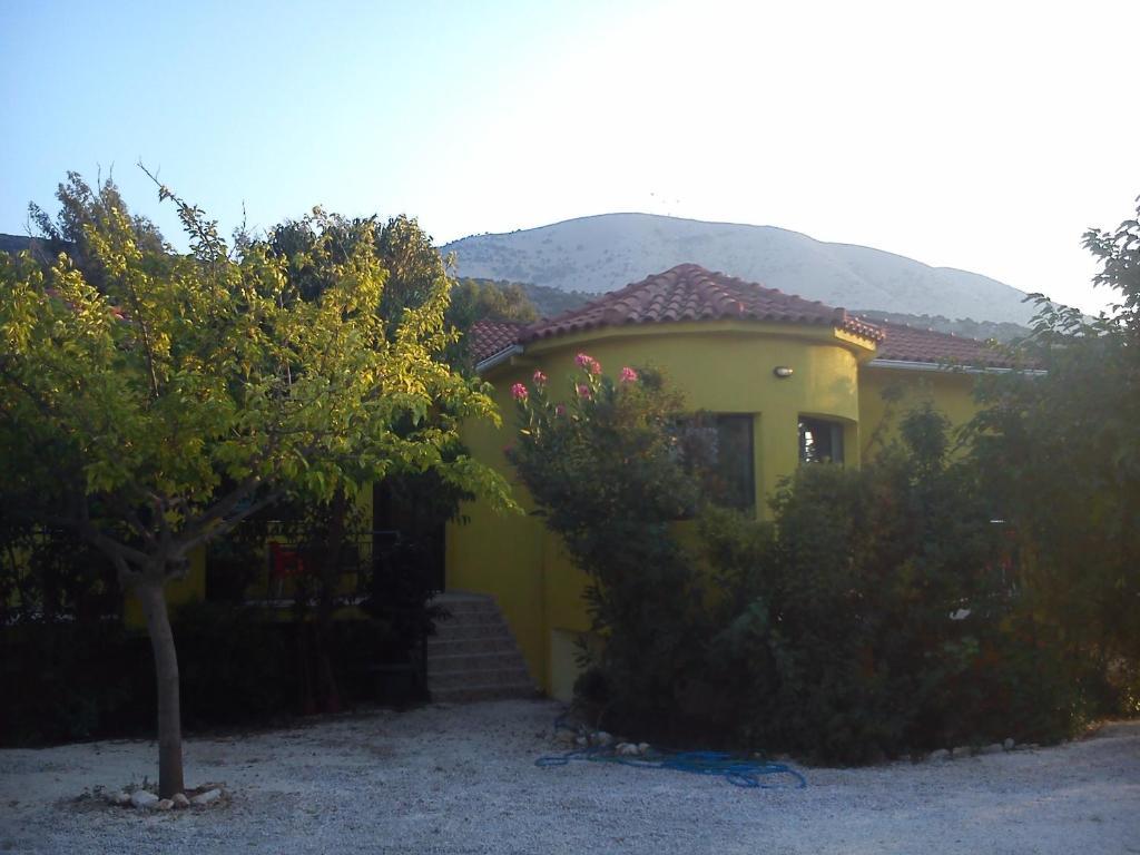 Countryside Studios Agia Efimia Exterior photo