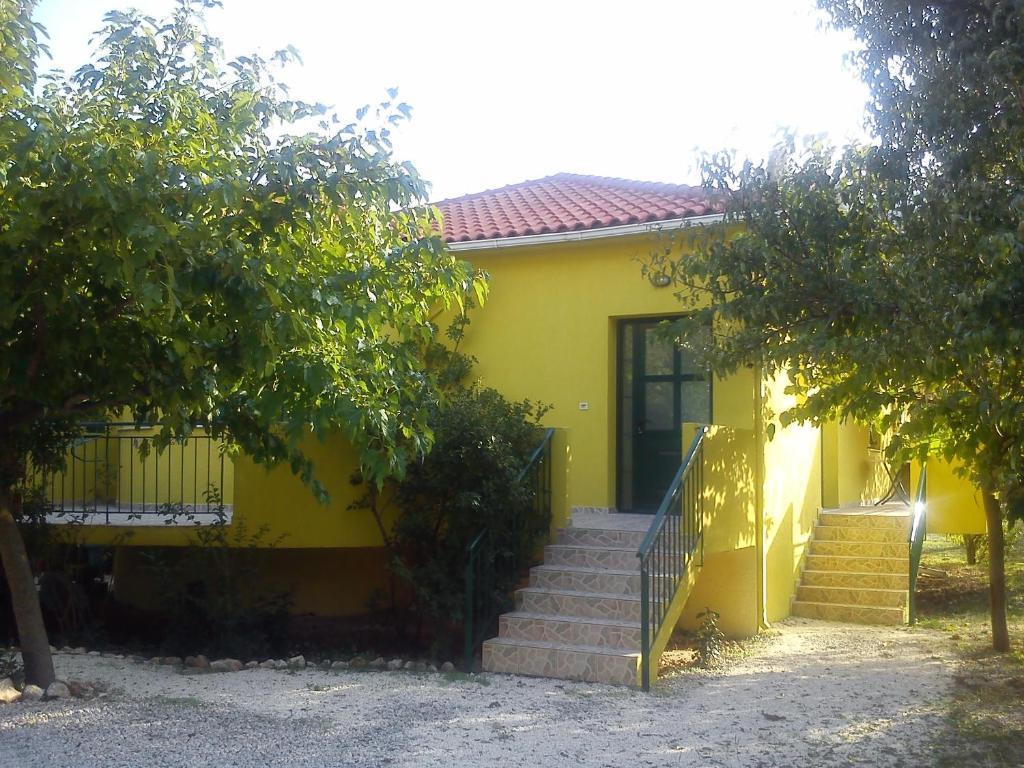 Countryside Studios Agia Efimia Exterior photo